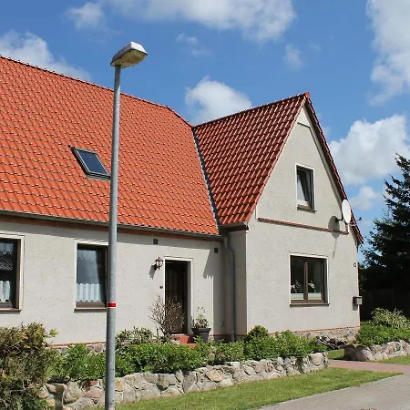 Semesterbostad Cozy Mansion In Gersdorf Germany With Lovely Garden