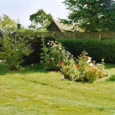Semesterbostad Cozy Mansion In Gersdorf Germany With Lovely Garden *