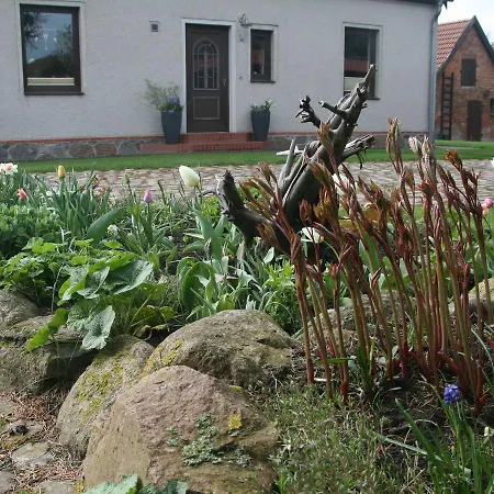 Semesterbostad Cozy Mansion In Gersdorf Germany With Lovely Garden *