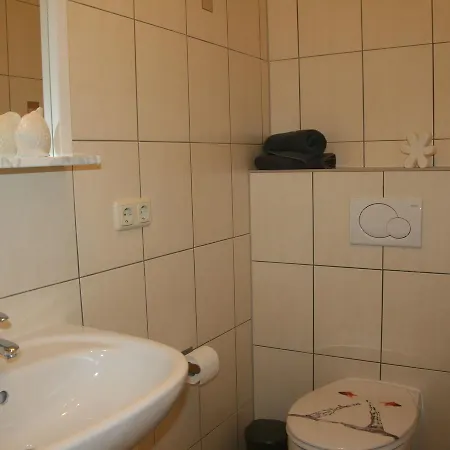 Cozy Mansion In Gersdorf Germany With Lovely Garden * Biendorf
