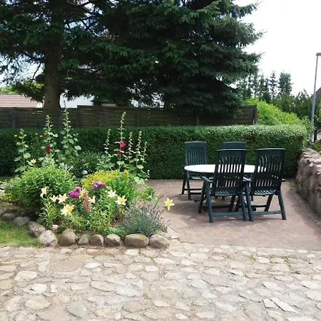Cozy Mansion In Gersdorf Germany With Lovely Garden Biendorf